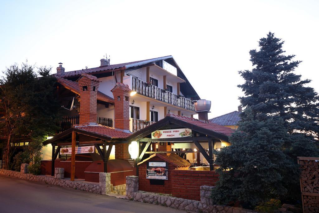 Guest House Zeba & Riviera Šilo Exterior foto